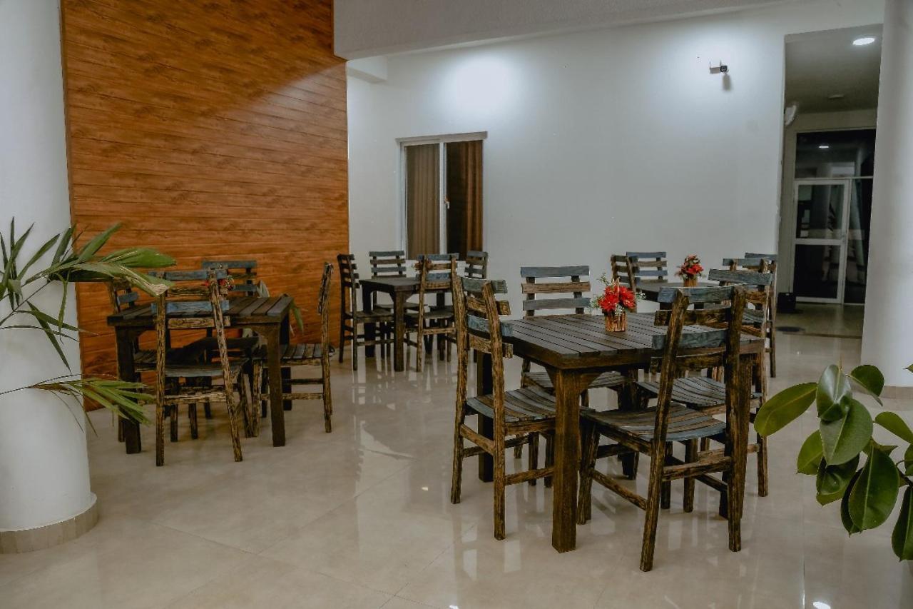 Lucky Transit Hotel - Katunayake Airport Εξωτερικό φωτογραφία