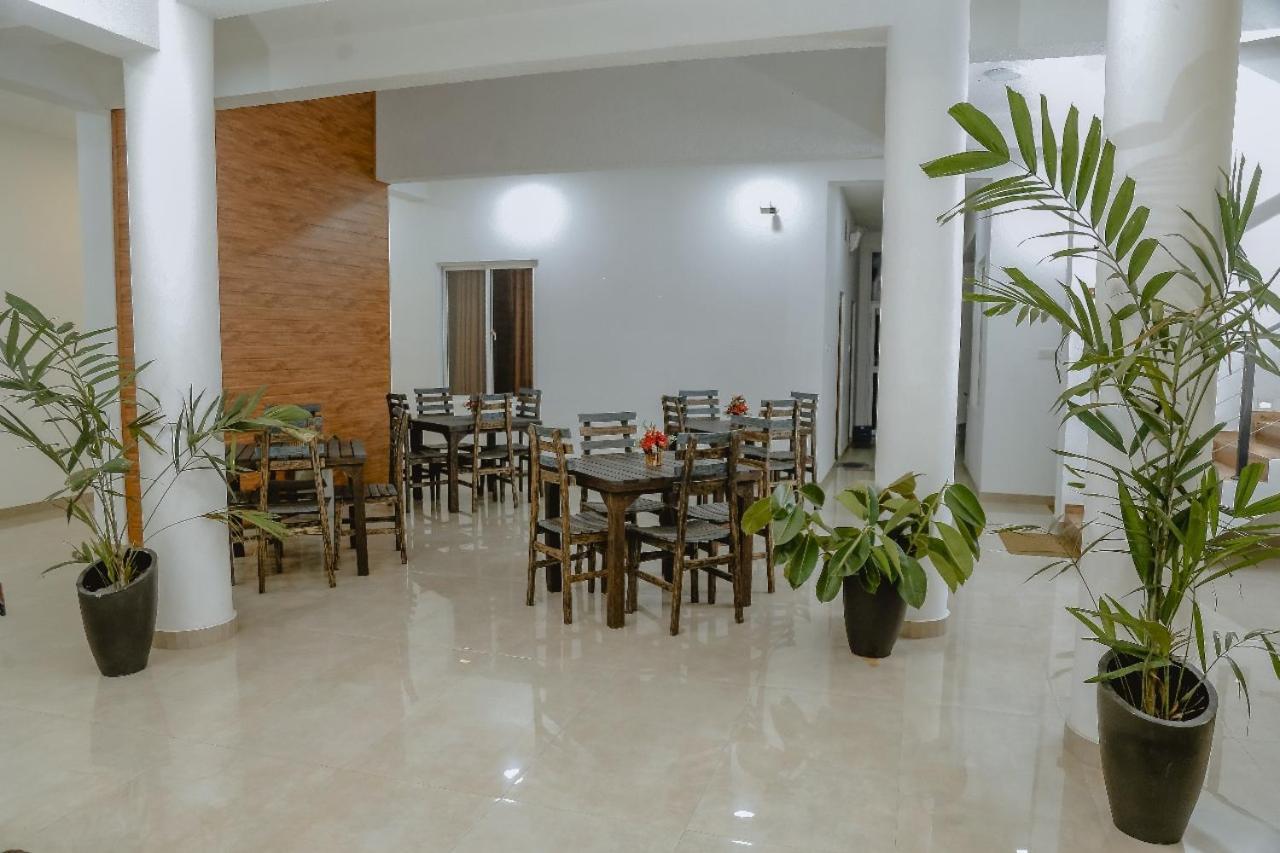 Lucky Transit Hotel - Katunayake Airport Εξωτερικό φωτογραφία
