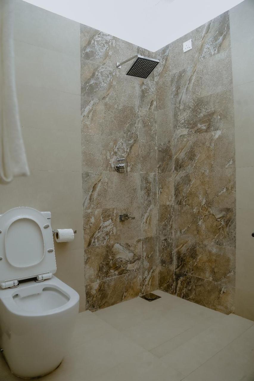 Lucky Transit Hotel - Katunayake Airport Εξωτερικό φωτογραφία