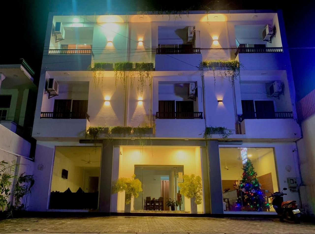 Lucky Transit Hotel - Katunayake Airport Εξωτερικό φωτογραφία